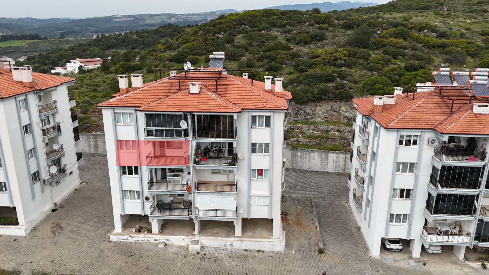 DAVUTLAR KURTULUŞ SİTESİ’NDE KİRALIK 3+1 DAİRE