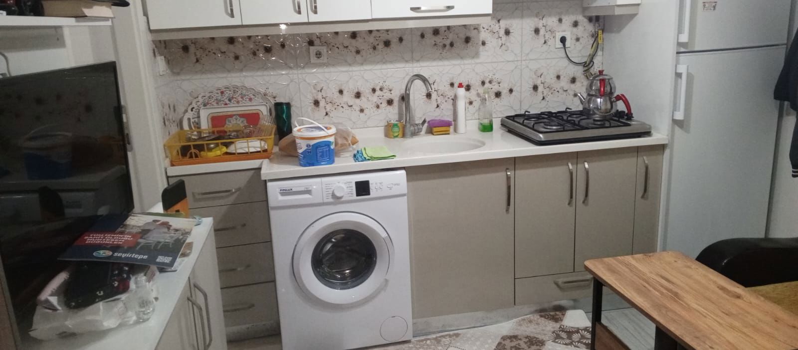 19 EGEKENT'TE 1+1 EŞYALI , DOĞALGAZLI KİRALIK DAİRE