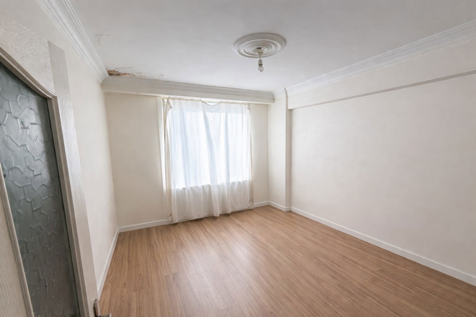 KEMERBURGAZ'DA FERAH VE ŞIK DUBLEKS SATILIK DAİRE