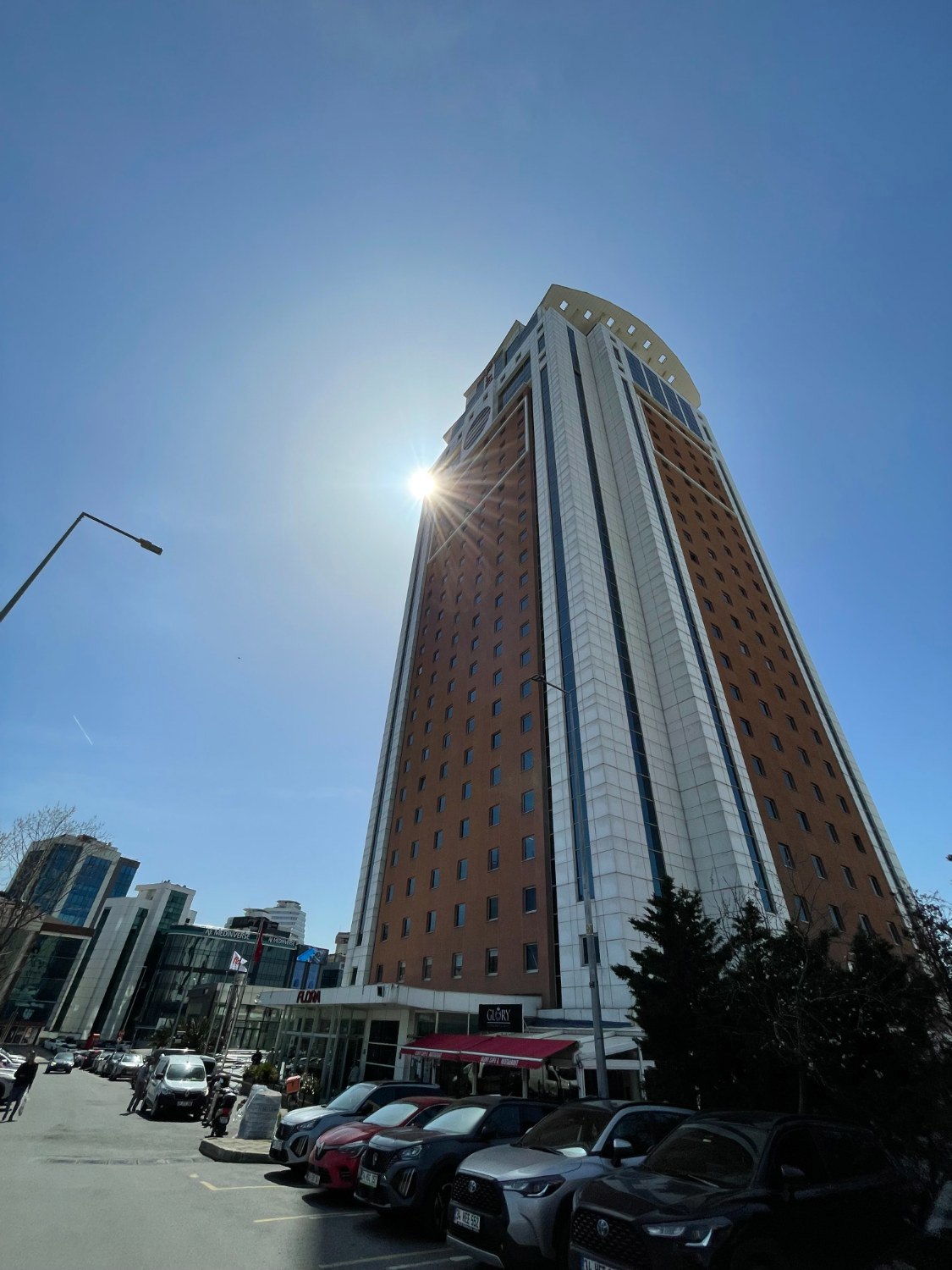 ATAŞEHİR FLORA REZİDANS DA SATILIK 1+1 GÜNCEL DAİRE