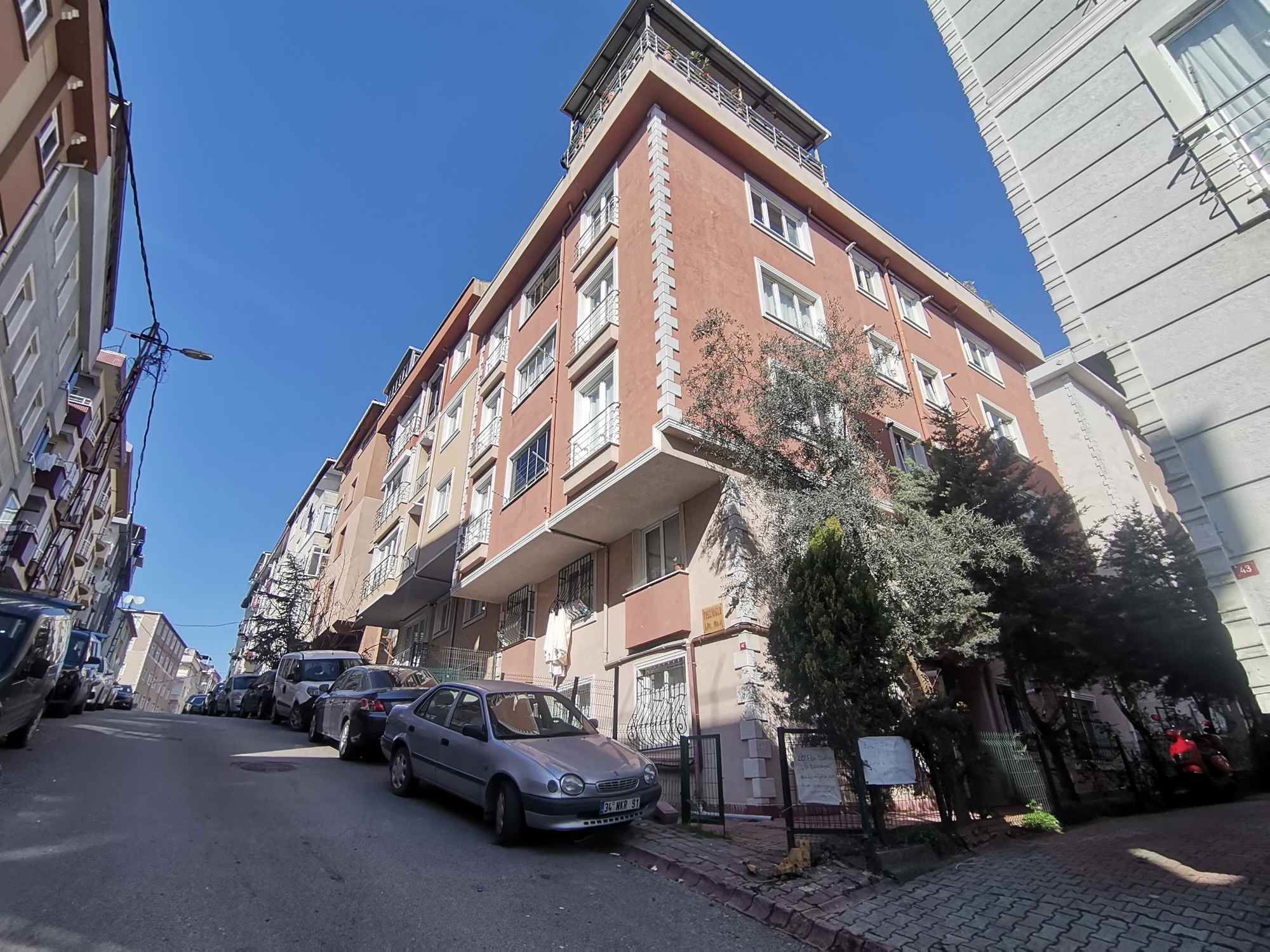 ERDAL ÖZBEK'TEN ÇAKMAK'TA SATILIK DAIRE