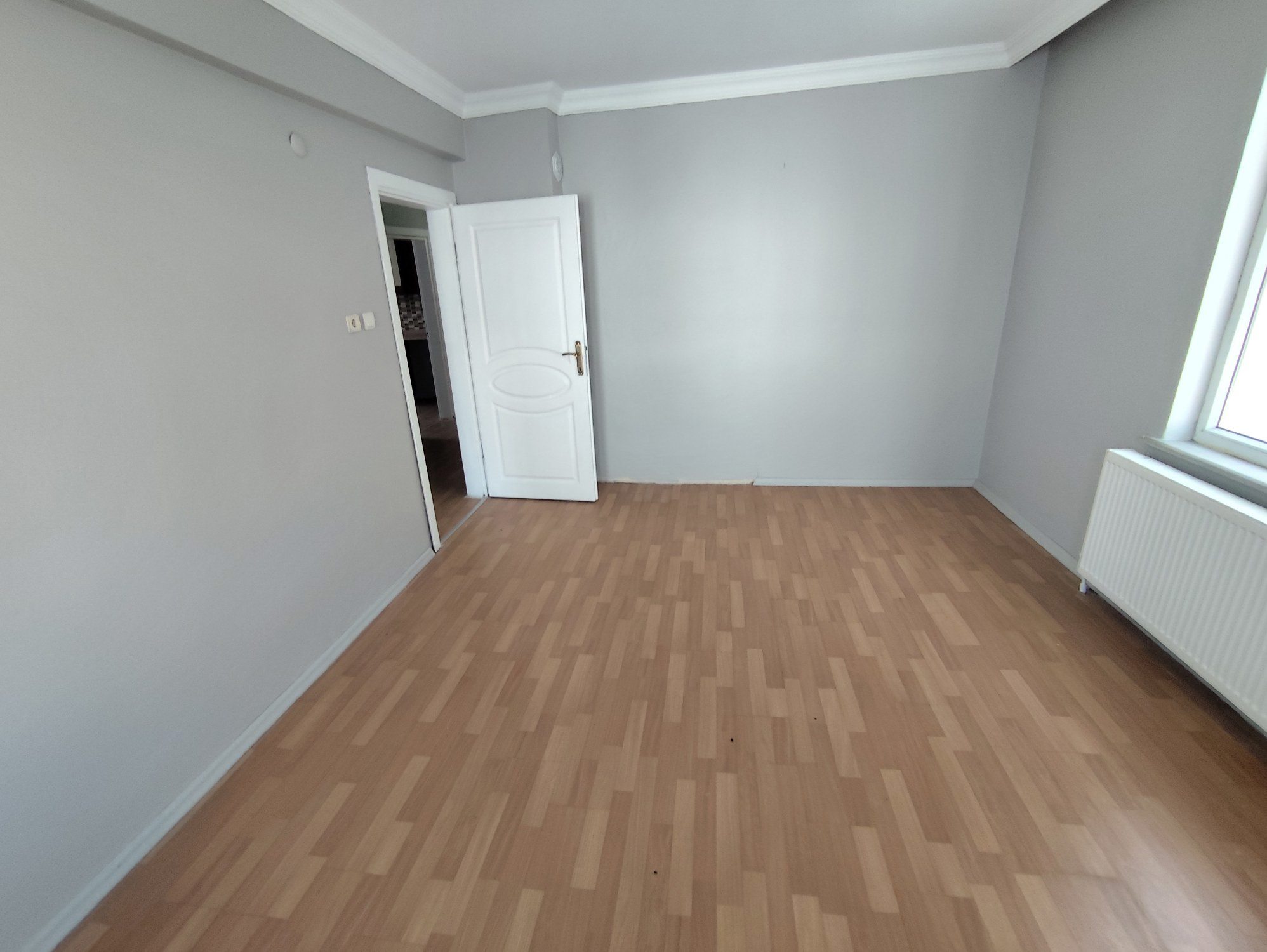 REMAX LAND'DEN KAPAKLI YILDIZKENT'TE SATILIK 3+1 DAİRE ARA KAT KREDİYE UYGUN