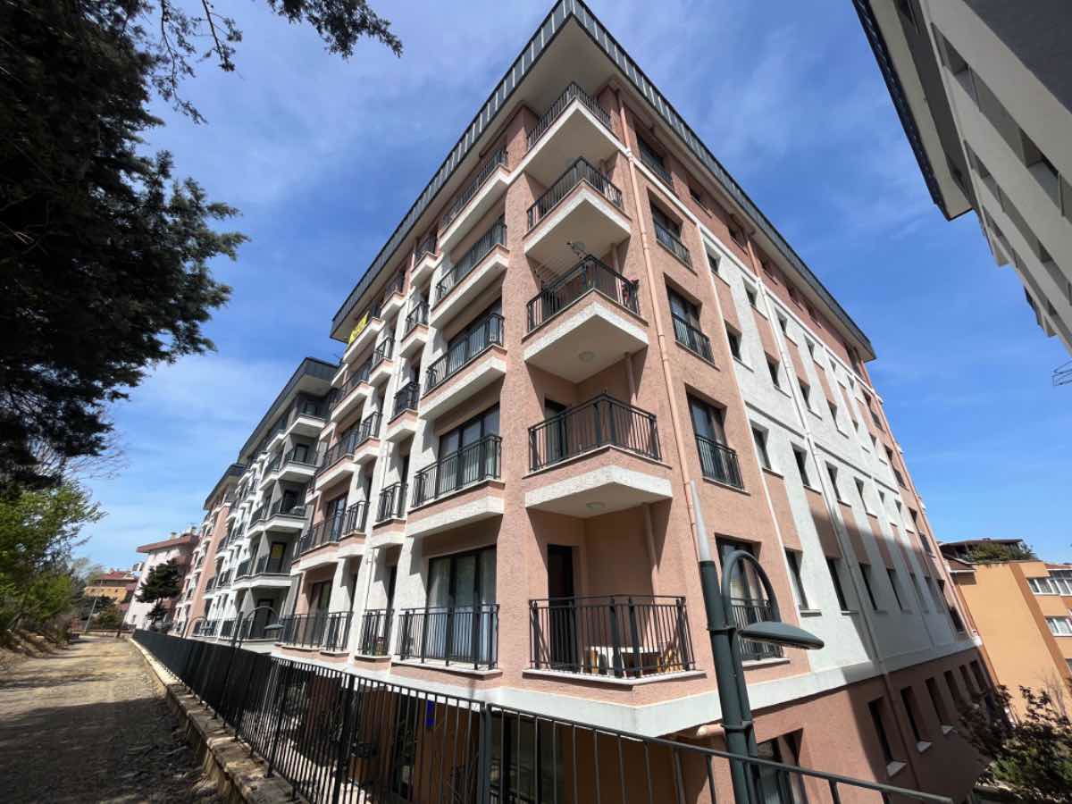 REMAXTIME'DAN KANDİLLİ'DE SIFIR SİTEDE KİRALIK 3+1 ÇATI DUBLEXİ