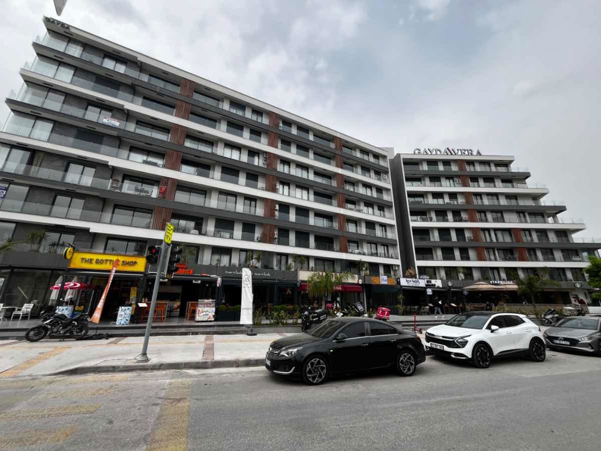 GAYDA VERA SITESINDE HAVUZLU ÖNÜ AÇIK 2+1 SATILIK DAIRE
