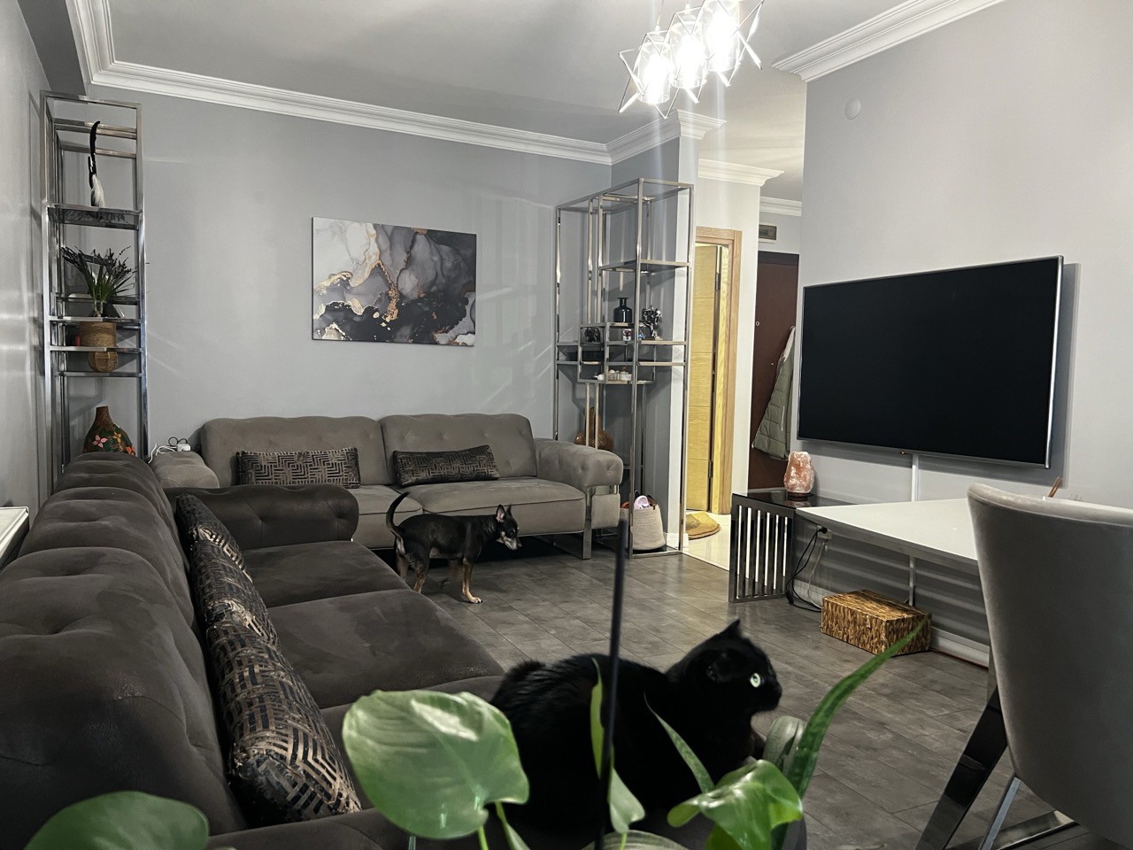ŞİŞLİ MECİDİYEKÖY KAT MÜLKİYETLİ SATILIK 2+1 DAİRE