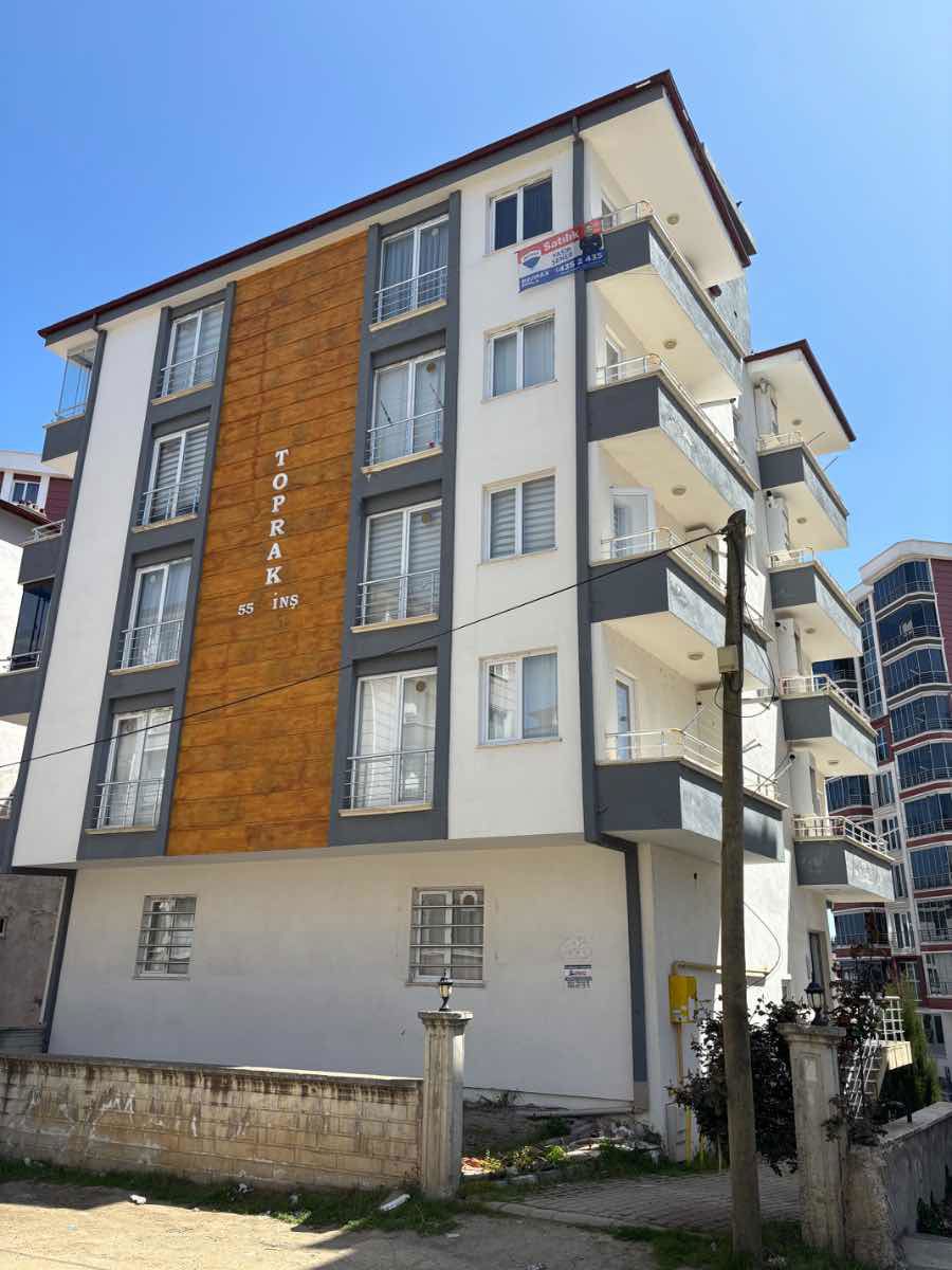 REMAX YASİR | ATAKUM KÖRFEZ TRAMVAYA 250M EŞYALI SATILIK 1+1