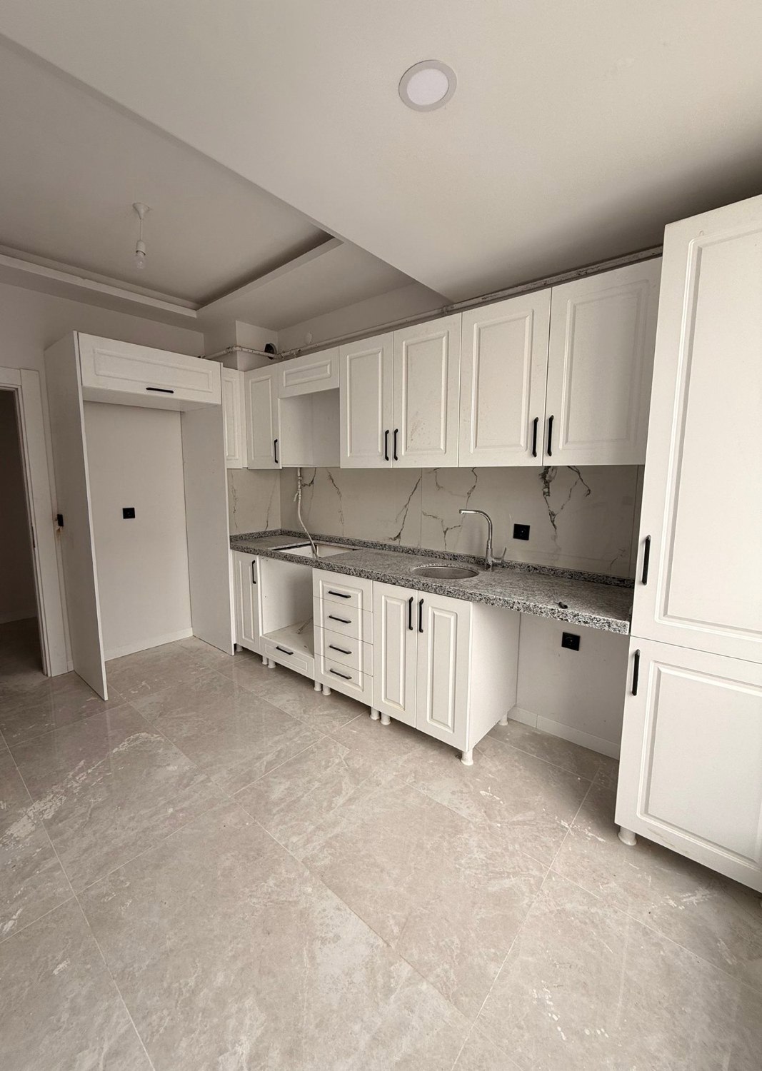 REMAX ARTIS'TEN KOMBINA'DA SATILIK 2+1 LÜKS DAIRE