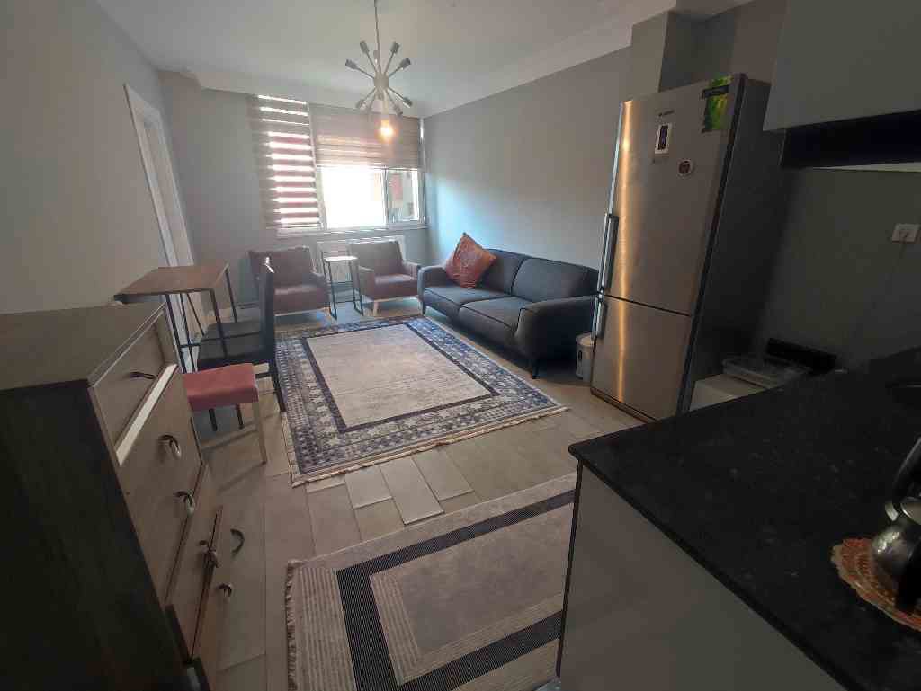 SOĞANLIK METROYA 5 DAKİKA EŞYALI KİRALIK 1+1 DAİRE