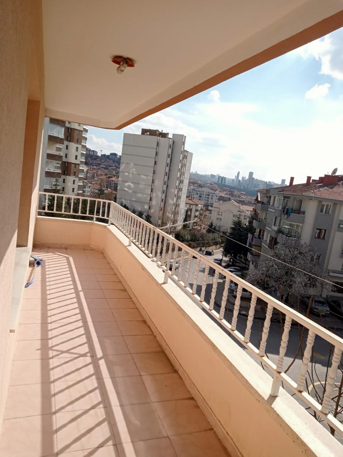MAMAK GENERAL ZEKİ DOĞAN DA ULAŞIM KOLAYLIĞI SUNAN 3+1 KİRALIK DAİRE