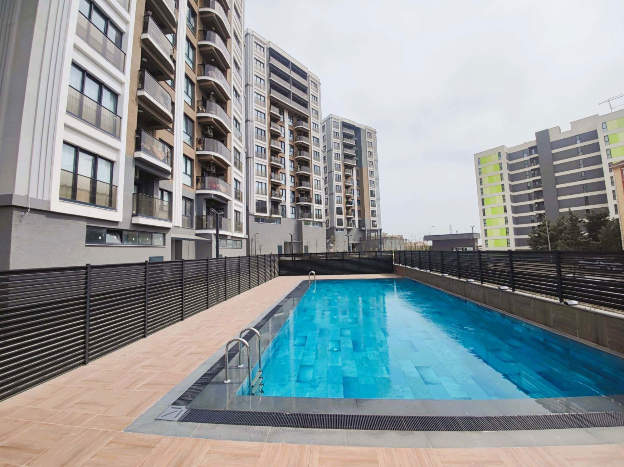 CADDE LAND KARTAL'DA ADALAR VE ŞEHİR MANZARALI EBEVEYN BANYOLU 3+1
