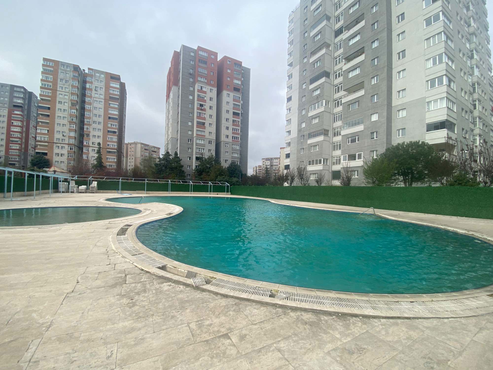 JETKENT1 SİTESİNDE CADDE CEPHELİ YÜKSEK GİRİŞ 3+1 SATILIK DAİRE