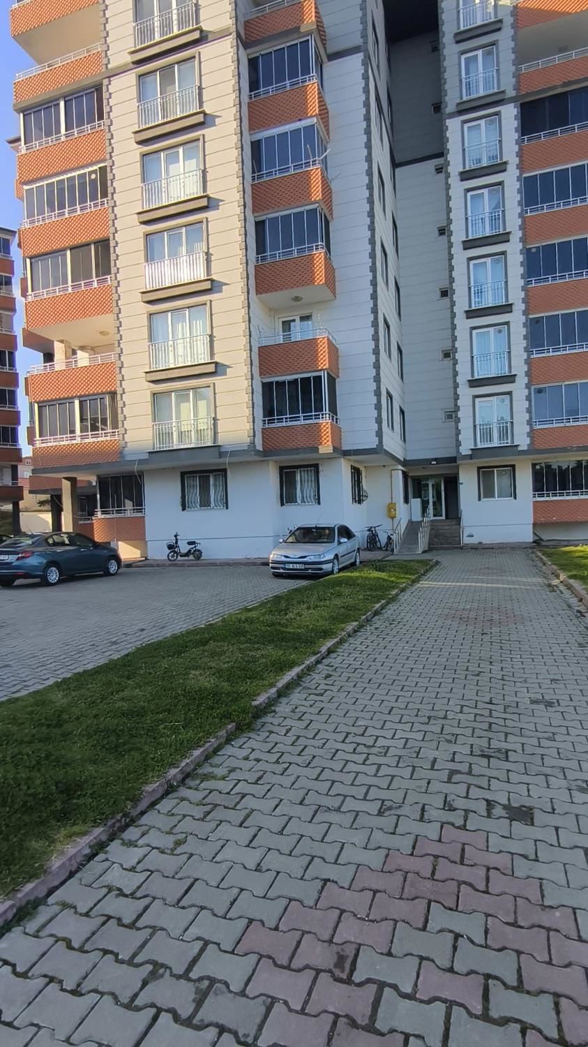 REMAX YASİR | ÇARŞAMBA YEŞİL IRMAK SİTE İÇİ ARA KAT SATILIK 3+1