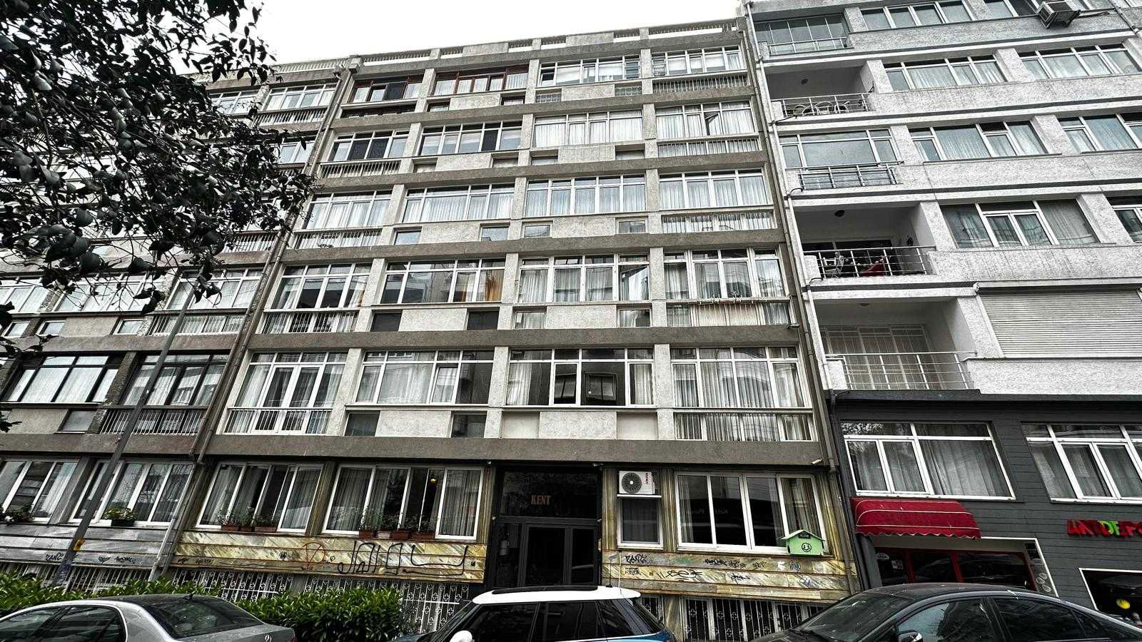 KADIKÖY MODA BURNUNDA KİRALIK DAİRE