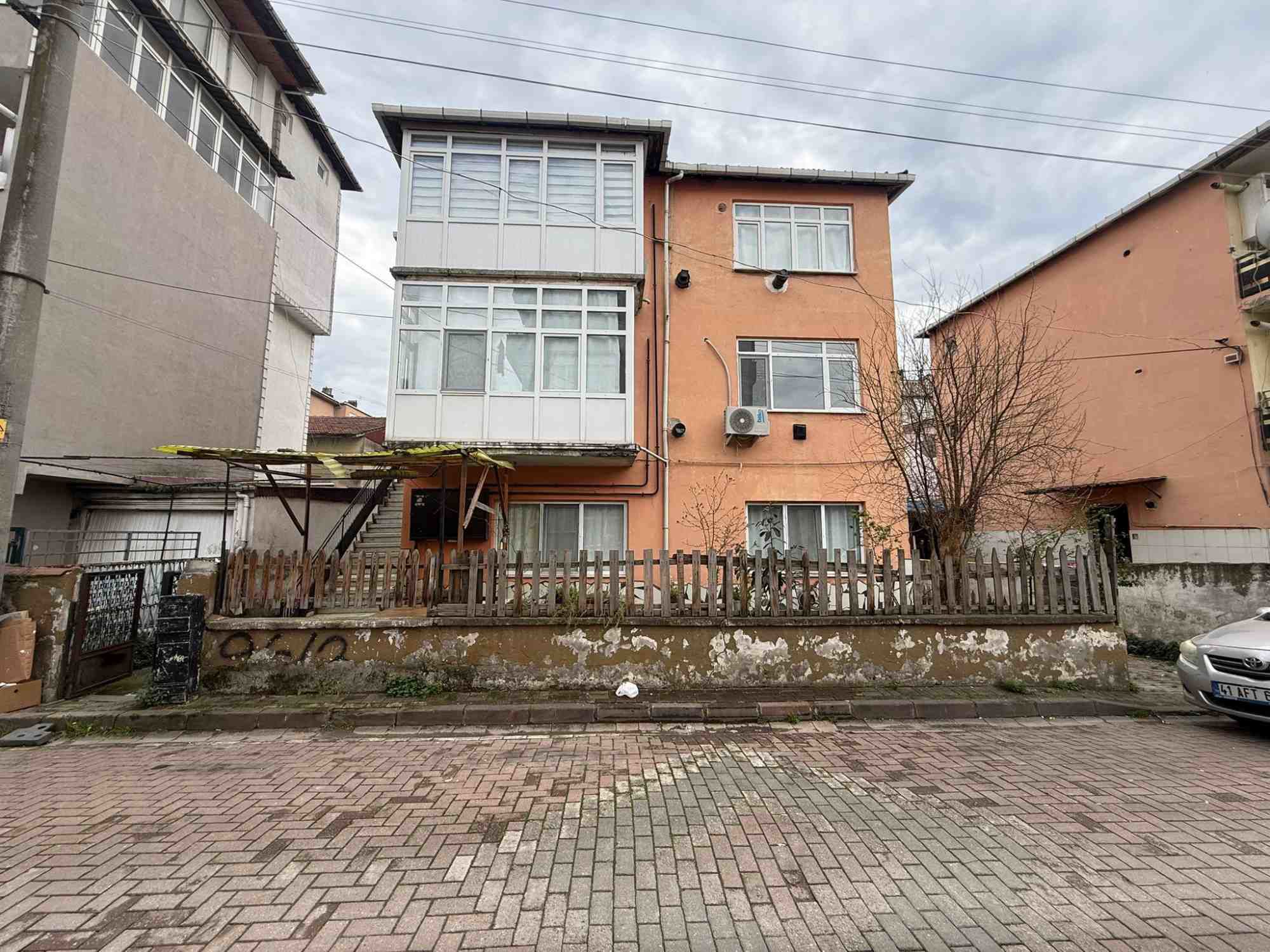 REMAX DREAM'DEN 42 EVLERDE 41 AVM YAKINI 2+1 ARAKAT SATILIK DAİRE