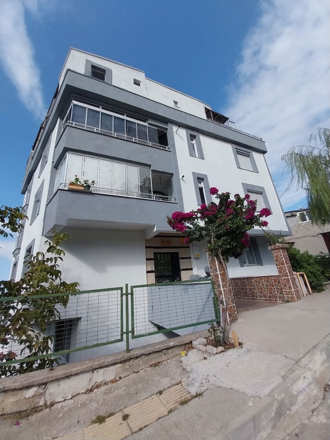 REMAX FUNDA'DAN ESENEVLERDE FIRSAT YATİRİMLİK  2+1