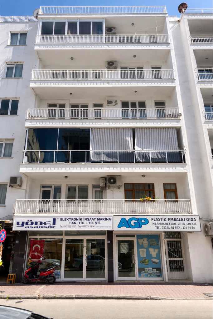ZERDALİLİK DEĞİRMENÖNÜ CADDESİNDE FULL YAPILI SATILIK 2+1 DAİRE