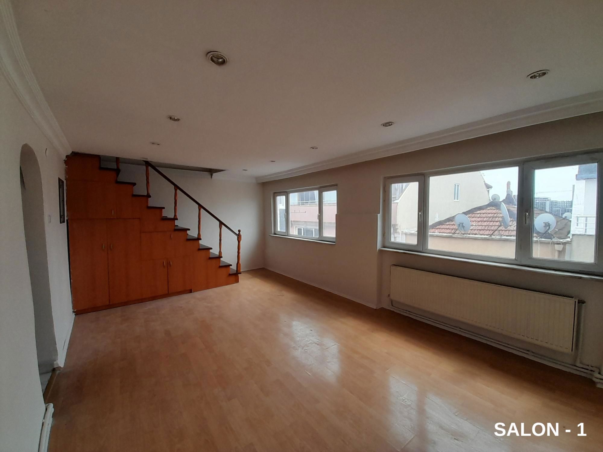 REMAX'TAN ŞİŞLİ KURTULUŞ'TA 6+2 SATILIK GENİŞ DUBLEKS DAİRE