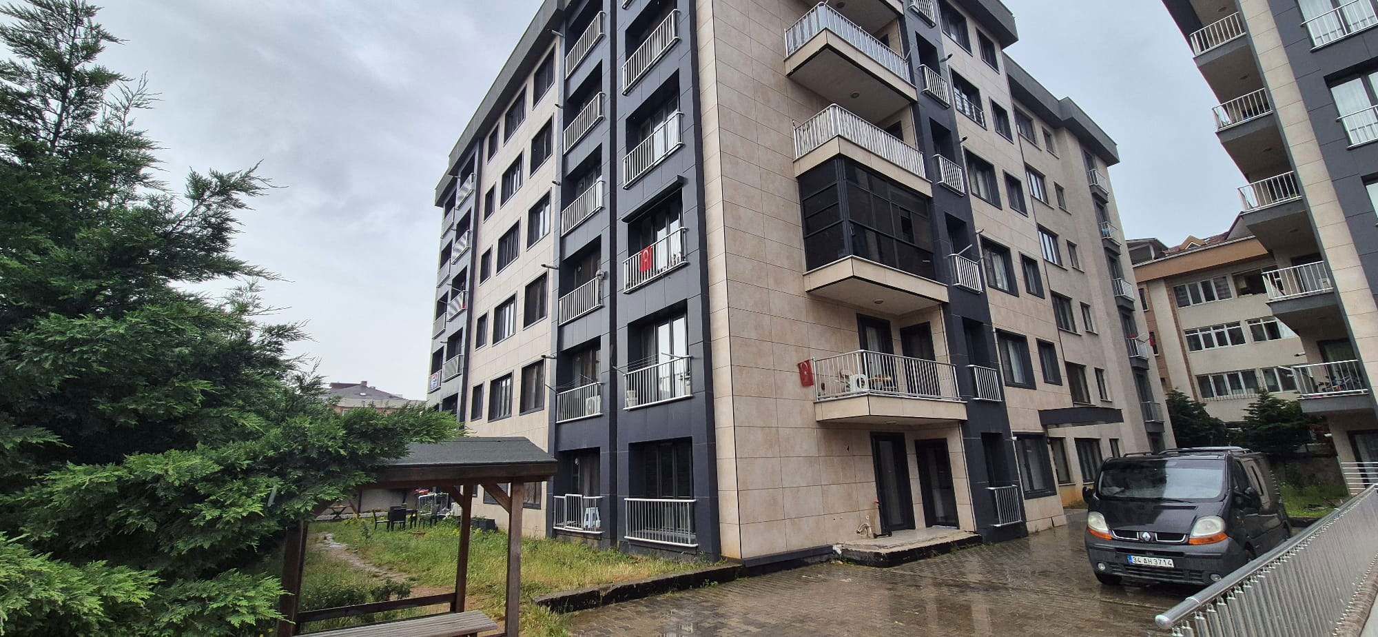 TUZLA KRIYA TİME2'DE BAHÇE KATI KAPALI MUTFAK KİRALIK 1+1 DAİRE