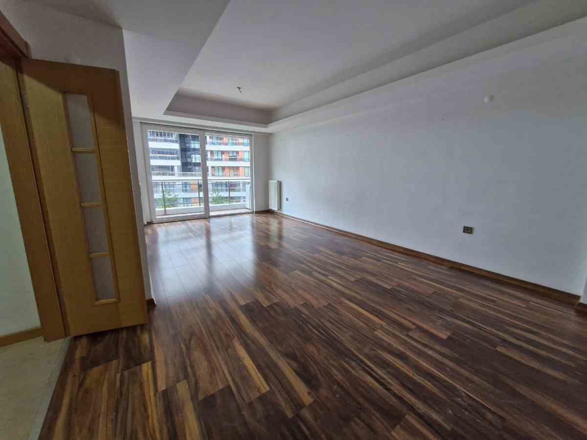 REMAX DREAM'DEN TUANA 2'DE KAPALI MUTFAKLI KİRALIK 2+1 DAİRE