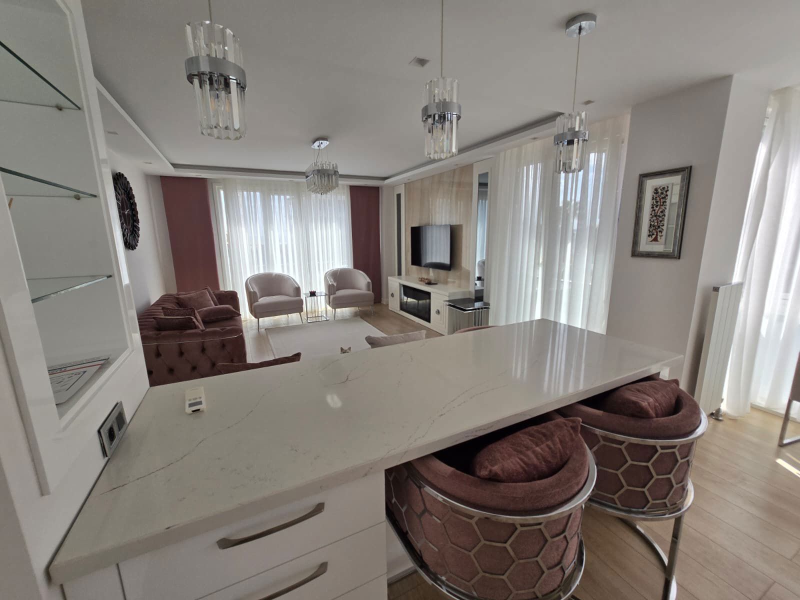 TUZLA MARİNA LÜKS EŞYALI KIRALIK DAİRE