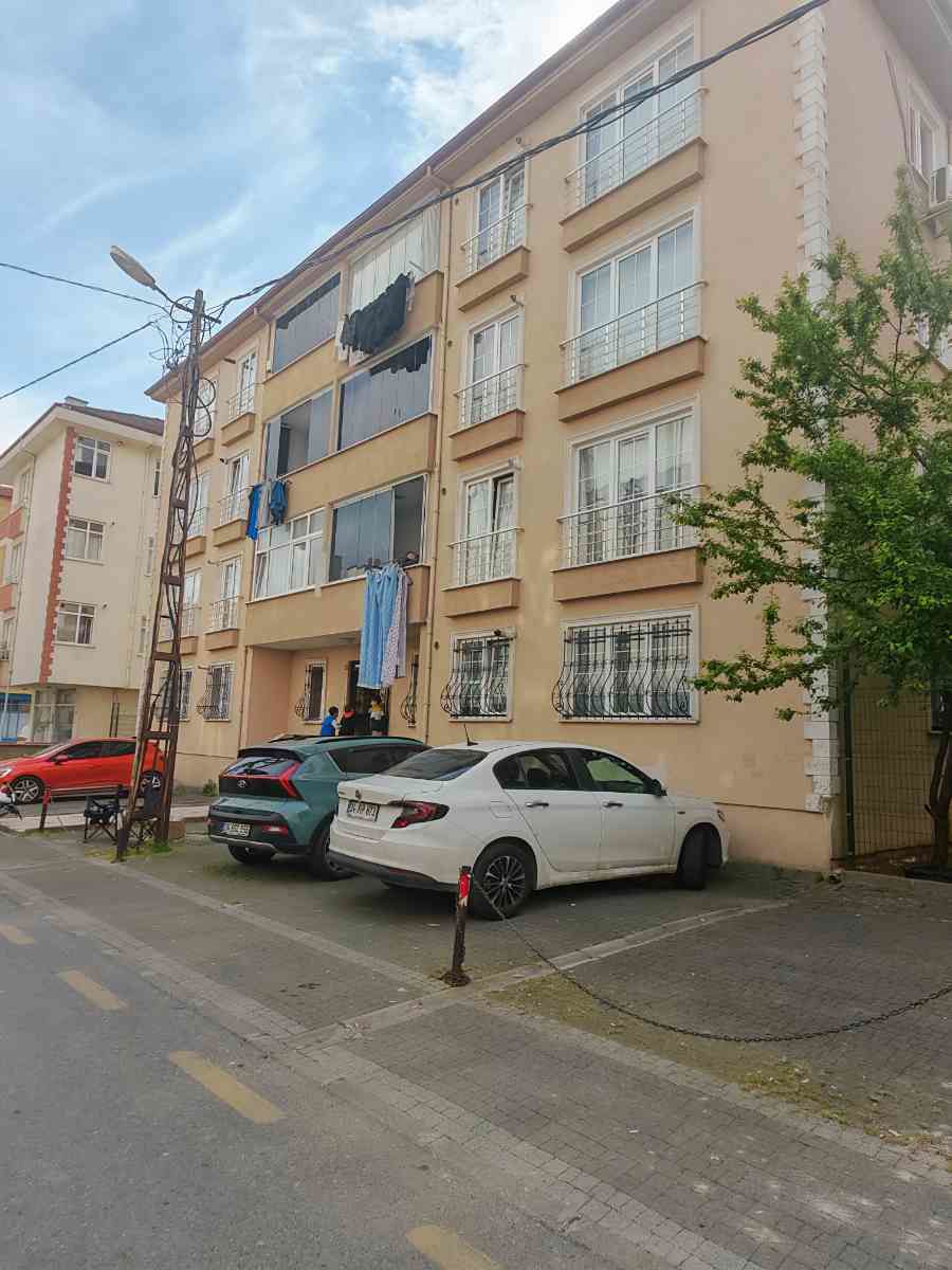 ATAŞEHIR VE ÜMRANIYE'NIN KESIŞME NOKTASINDA YÜKSEK GIRIŞ 3+1 SATILIK DAIRE