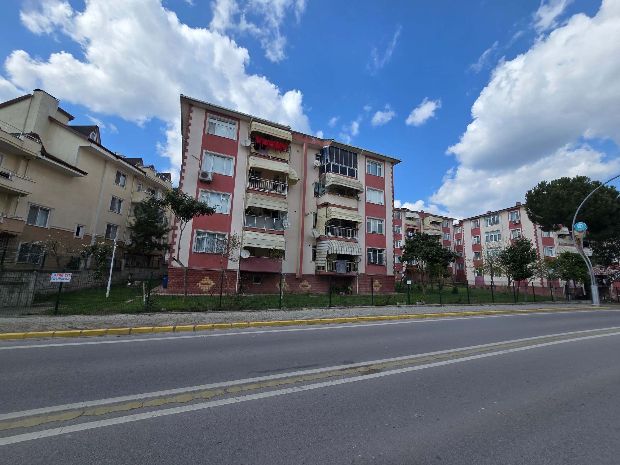 DERİNCE 60 EVLER ÖZGE BİLGE SİTESİ SATILIK 3+1 DAİRE