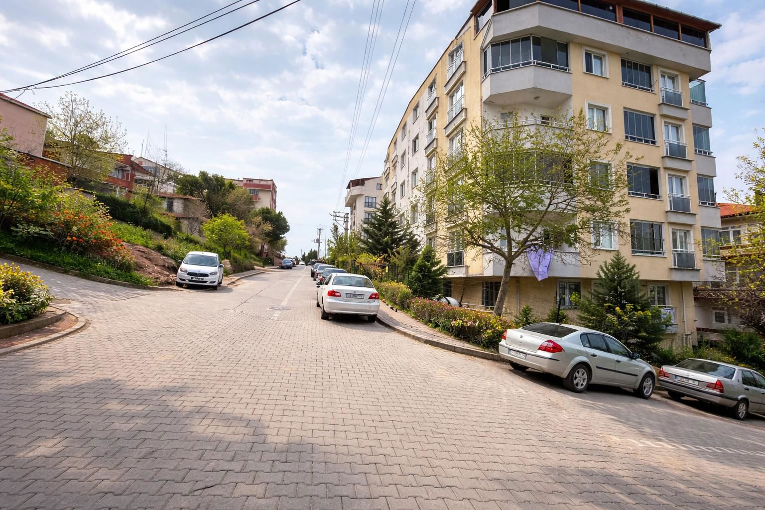 KOCAELİ GEBZE ADEMYAVUZ MAH.SATILIK 2+1 ASANSÖRLÜ ARAKAT DAİRE