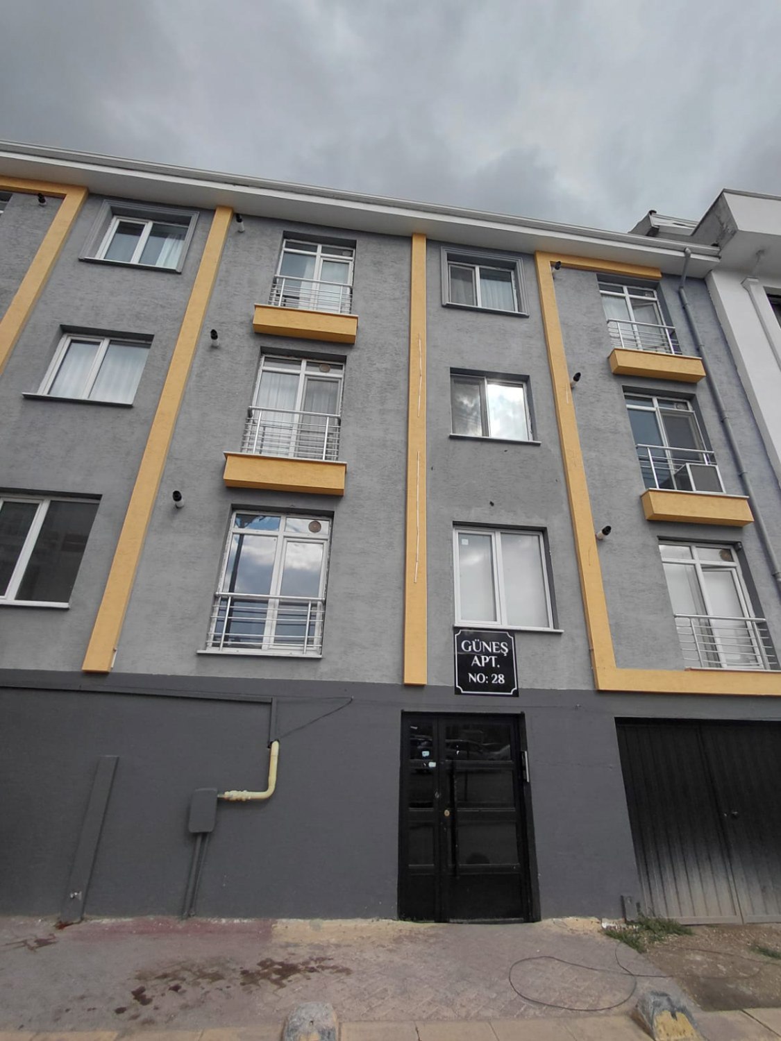 RE/MAX MOD'DAN GÜLLÜK MAH.'DE 1+1 KİRALIK DAİRE