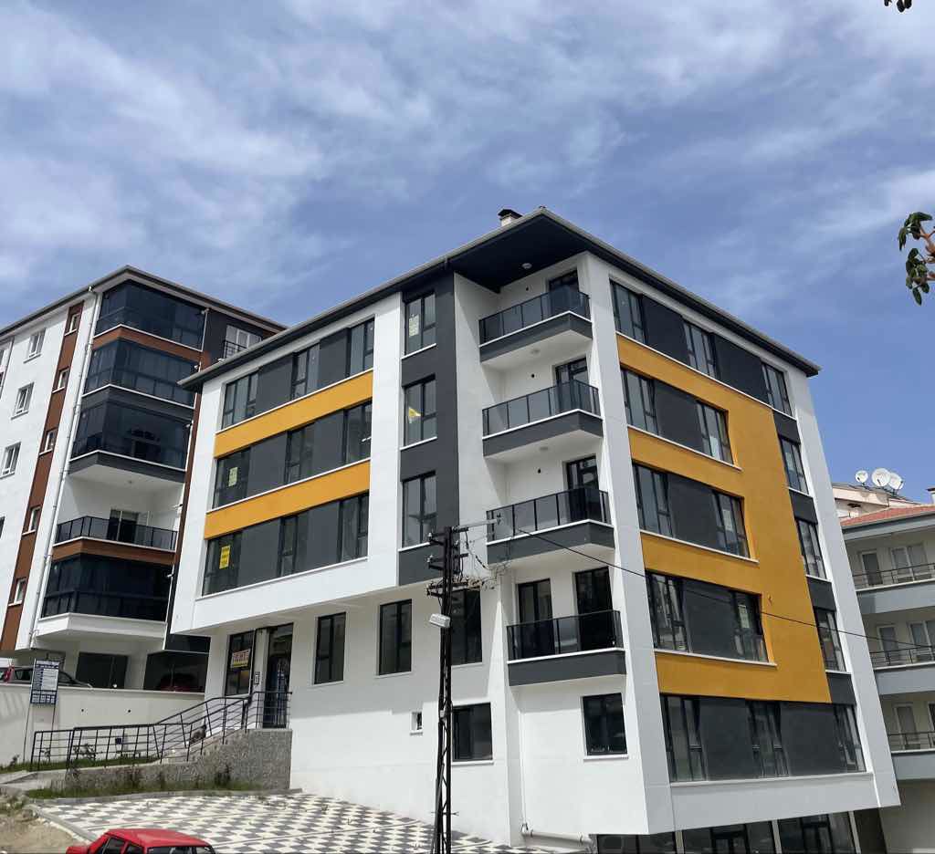 SIFIR DAİRE,YÜKSEK GİRİŞ,AMERİKAN MUTFAKLI,CADDE ÖNÜ