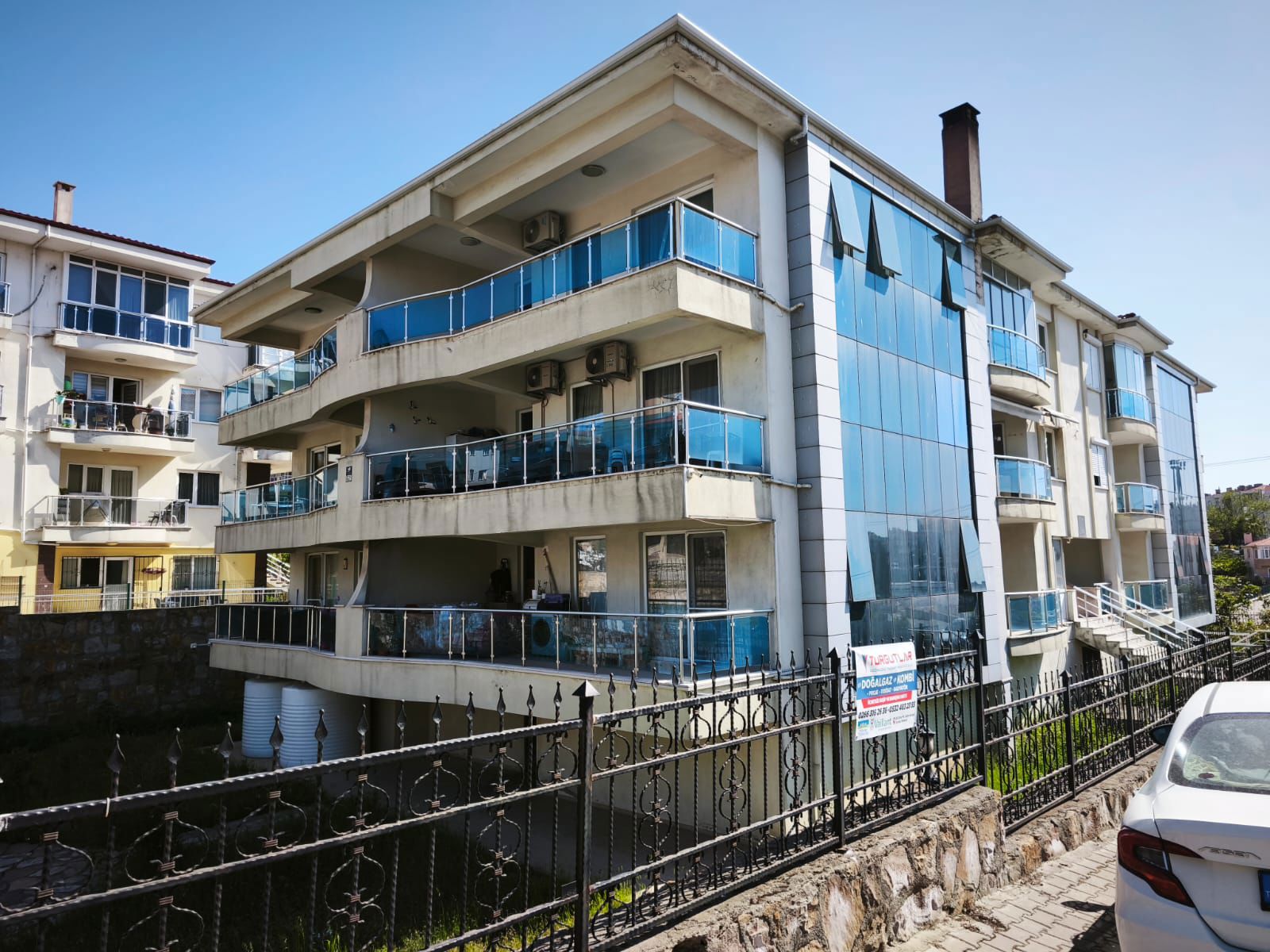 AYVALIK ALİ ÇETİNKAYA MAH. 3+1 120 M2 NET DAİRE