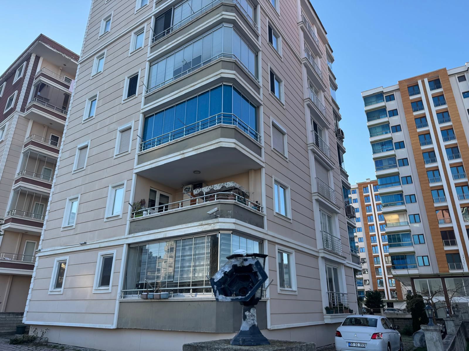 3+1 GENİŞ MUHTEŞEM KONUM SATILIK DAİRE