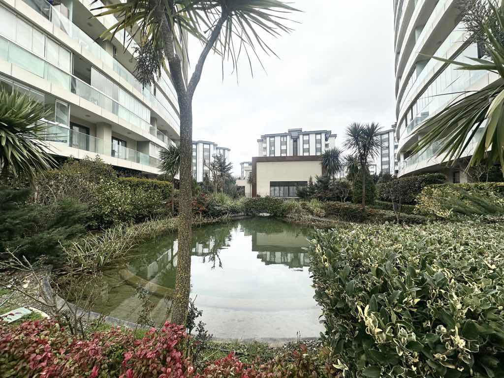KURTKÖY BLUE PLANET’TE HAVUZ CEPHELİ SATILIK 1,5+1  DAİRE