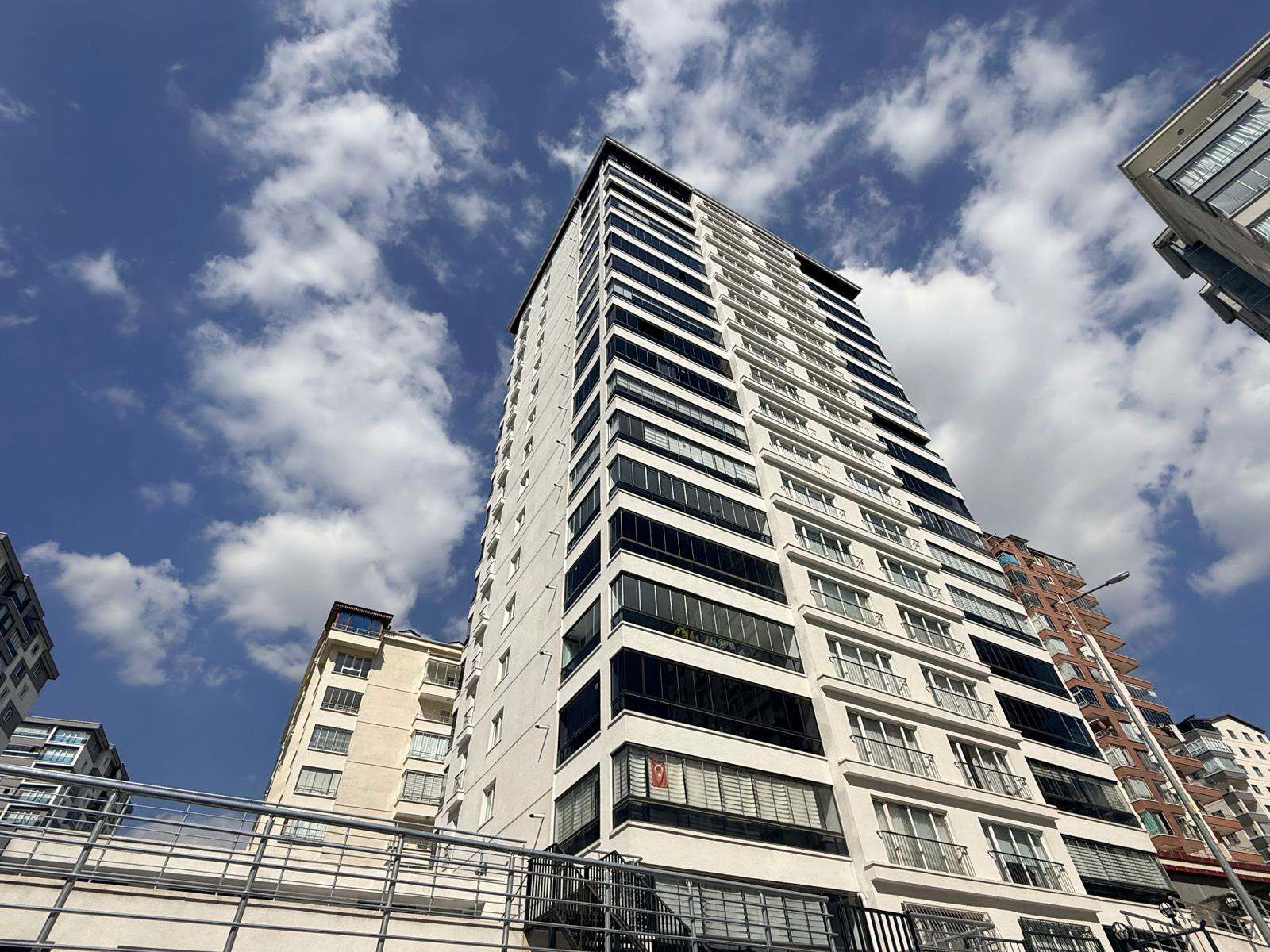 GÜVENTEPE'DE  16. KATTA YAPILI KİRALIK 4+1 SİTE DAİRESİ GÜNEY BATI CEPHE