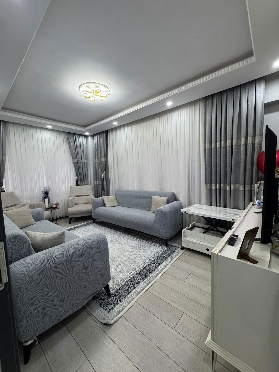 KULE'DEN YAKUPLUDA METROBÜSE YÜRÜYÜŞ MESAFESİNDE 2+1 SATILIK DAİRE