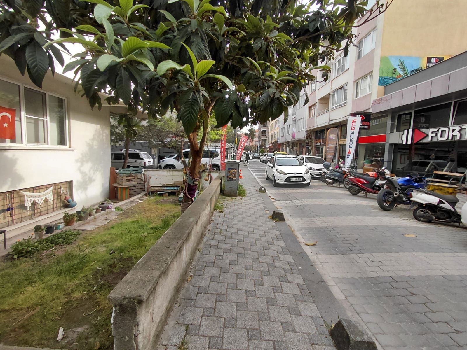 REMAX MİD ALTIEYLÜL MAHALLESI KIRALIK 2+1