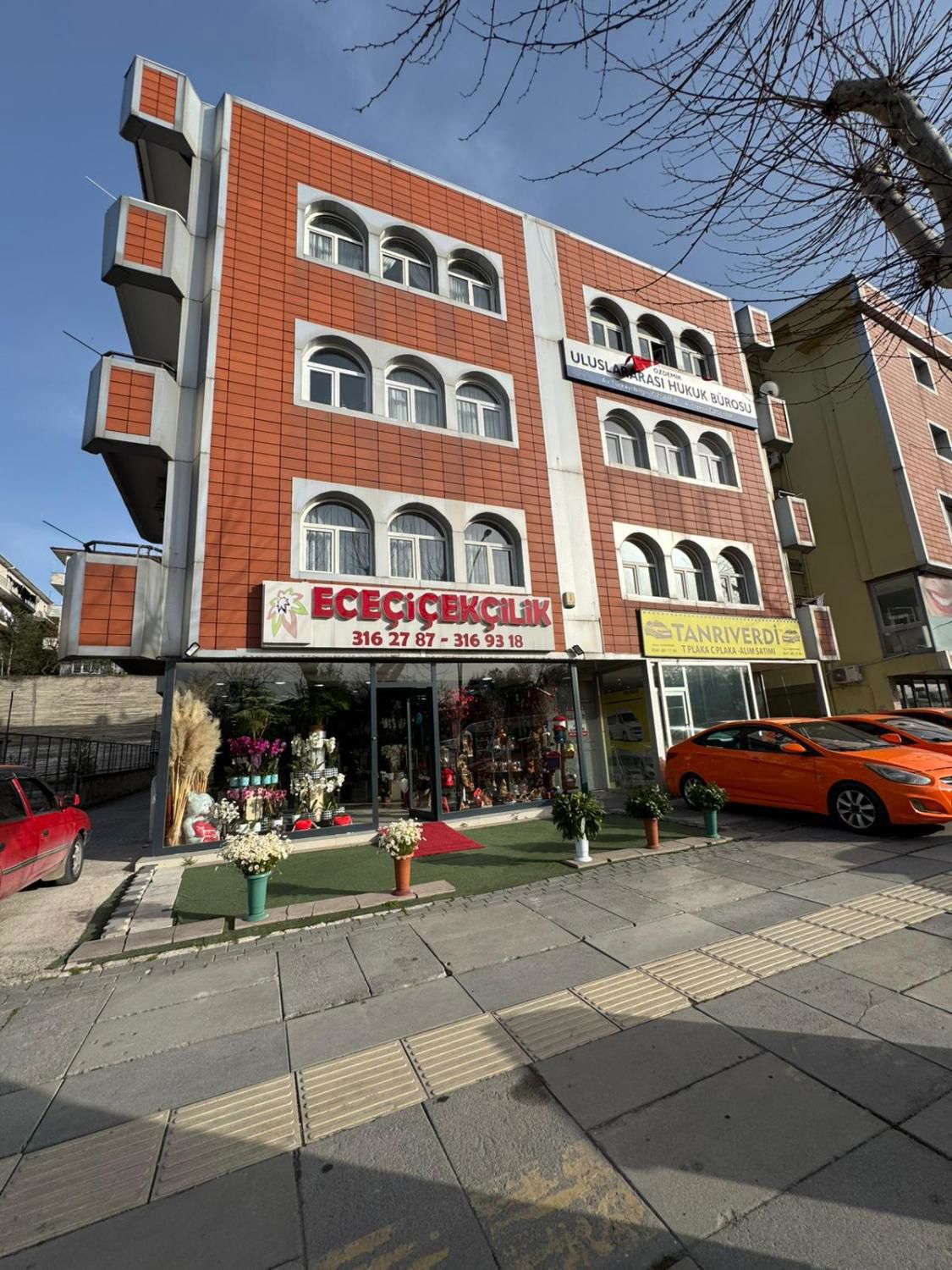AYDINLIKEVLER'DE CADDE ÜZERİ YAPILI BAKIMLI 3+1 KİRALIK