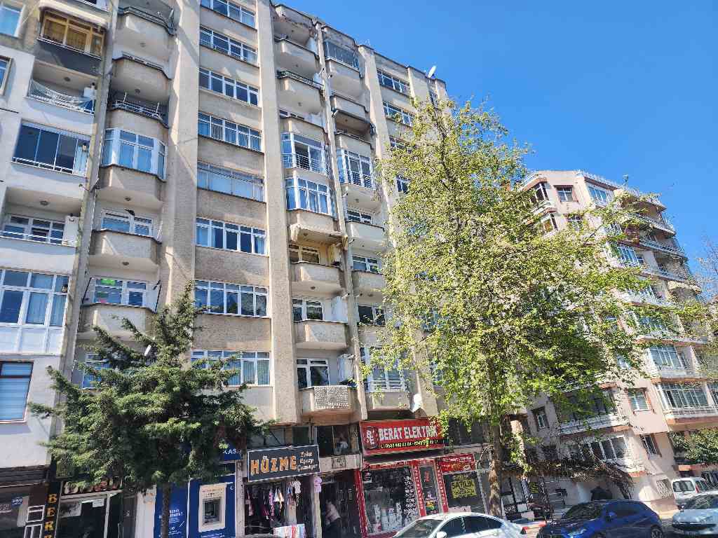 LİSE CADDESİNDE ÖNÜ AÇIK DENİZ MANZARALI 3+1 SATILIK DAİRE