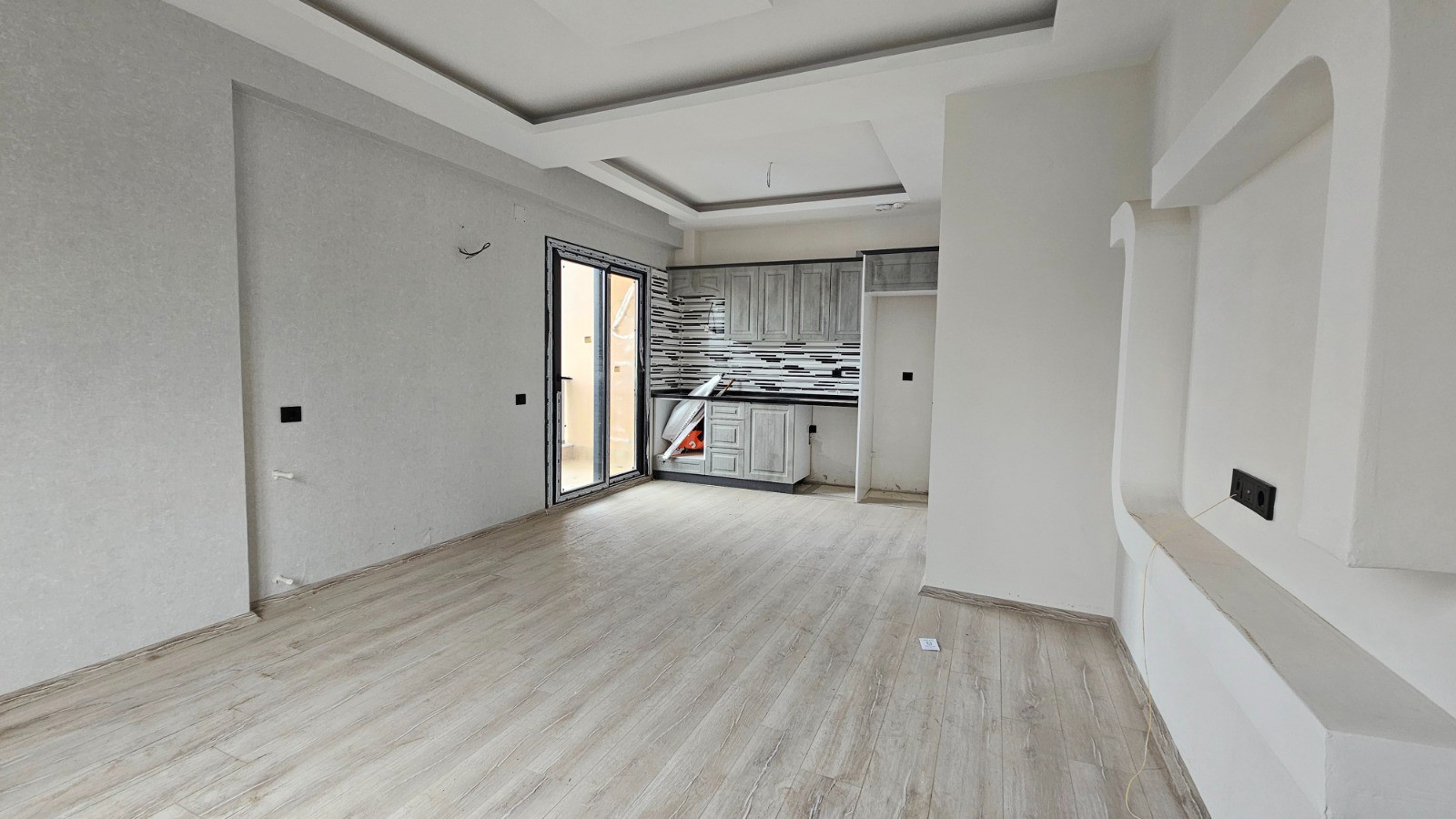 REMAX RİNA'DAN TÖMÜK MAH.DE DENİZE YAKIN 2+1 FIRSAT DAİRE