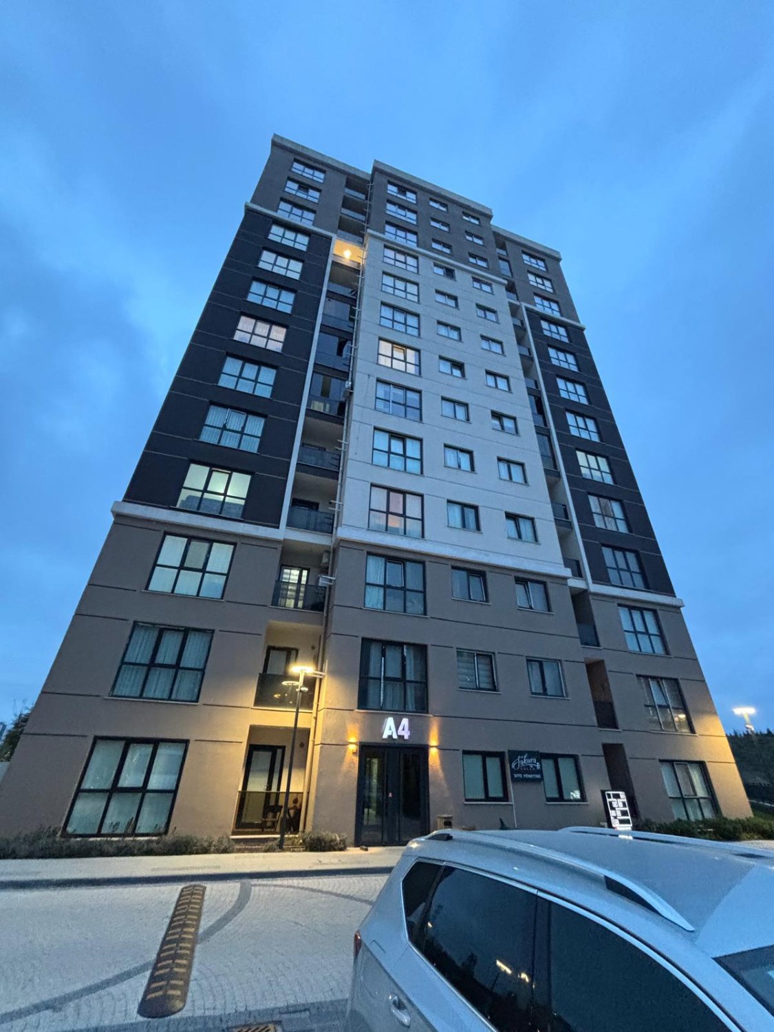 REMAX GALA KAYAPARK SAKURA'DA 2+1 KIRALIK DAIRE