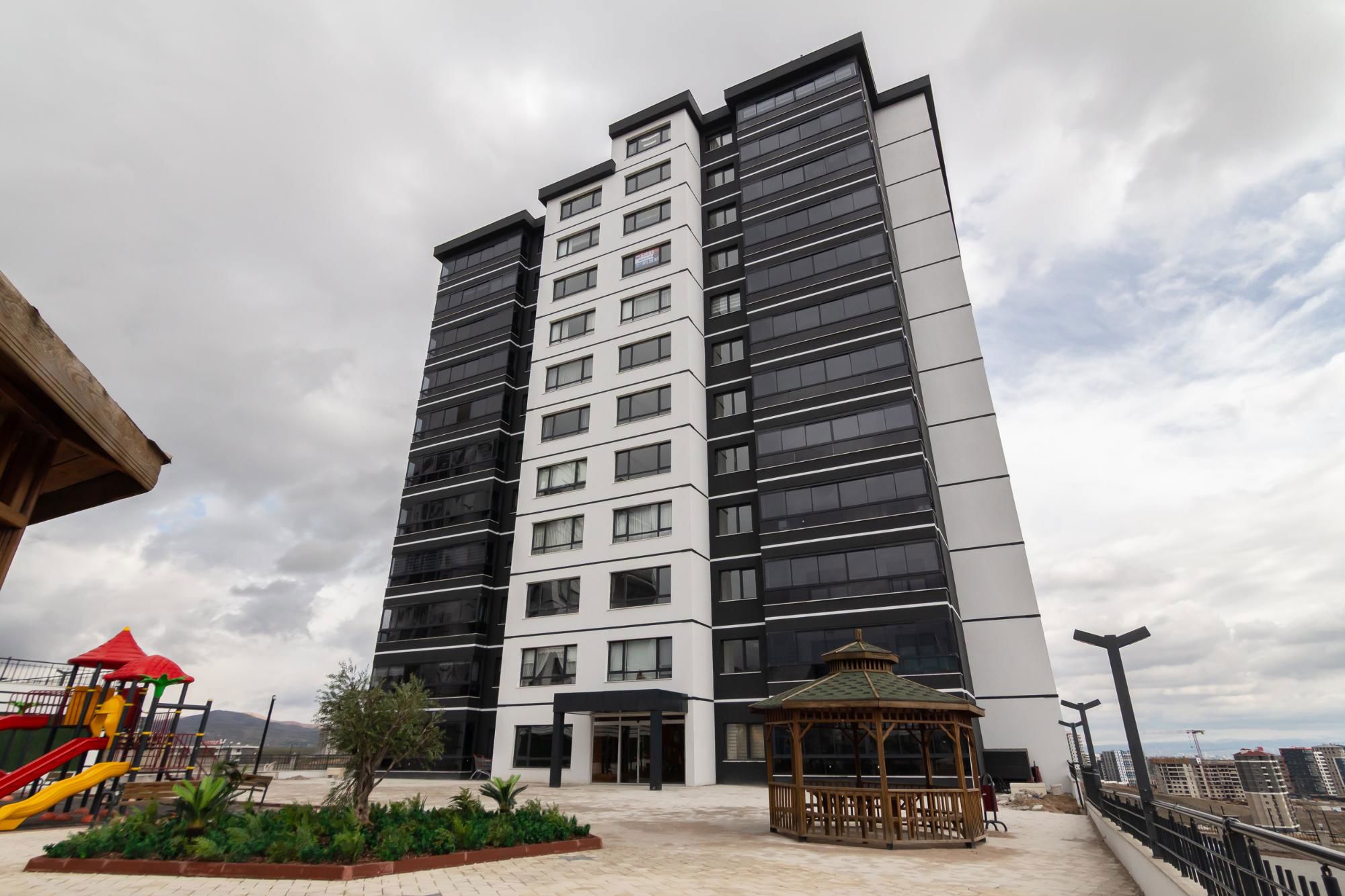 GÖKSU PARKINA YAKINI HAVUZLU SITEDE 8. KAT SIFIR  SATILIK 4+1 KAT MÜLKİYETLİ DAİRE