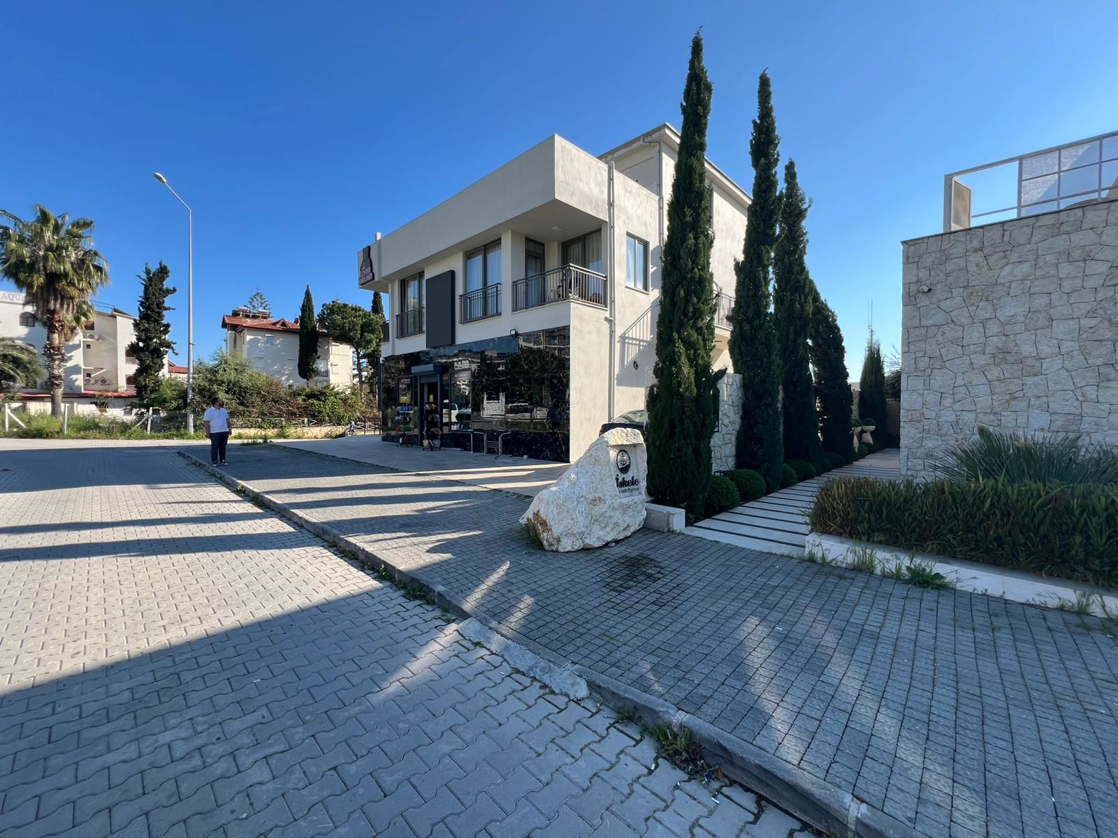 SİDE MAHALLESİNDE DENİZ MANZARALI EŞYALI 1+1 KİRALIK DAİRE