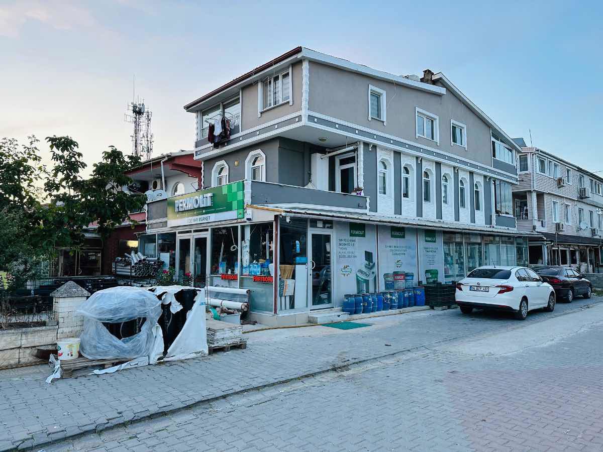 DENİZE YÜRÜME MESAFESİNDE 2+1 GENIŞ BALKONLU  KİRALIK DAİRE