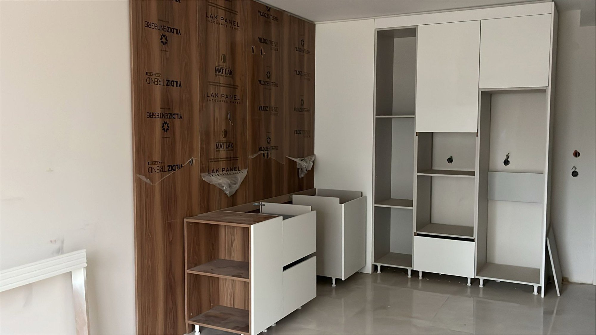 ERYAMAN GÖKSU'DA GAMADOR PARLA'DA 1+1 TERASLI SATILIK DAİRE
