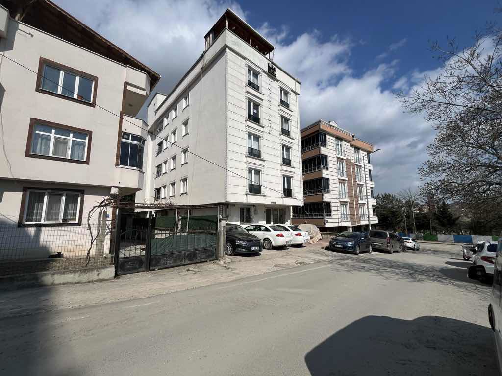 RE/MAX LAND’DAN GAZİ MUSTAFA KEMALPAŞA MAH. KİRALIK 2+1 DAİRE
