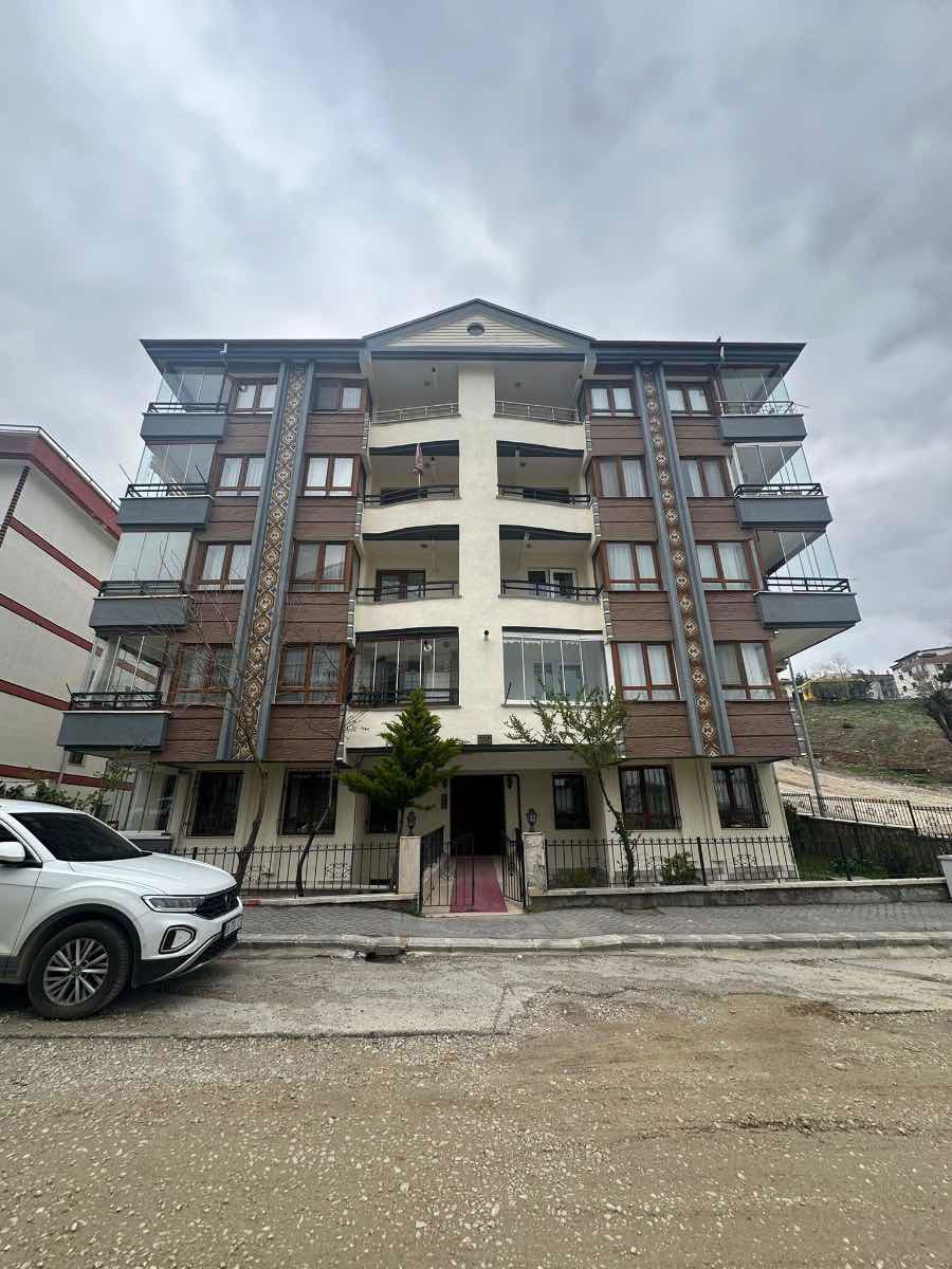 ILKER'DE SATILIK 2+1 YAPILI DAIRE