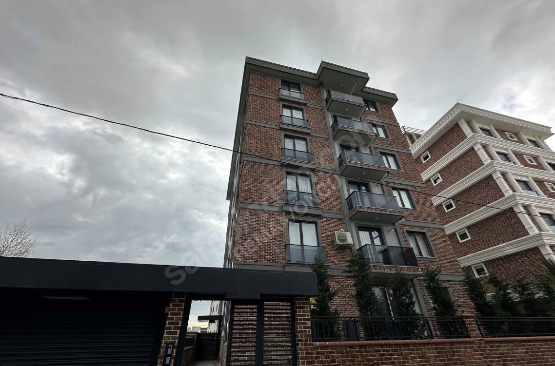 REMAX ÖNCÜ ÇEKMEKÖY EKŞIOGLU MH. 3+1 SIFIR LÜX SATILIK DAIRE