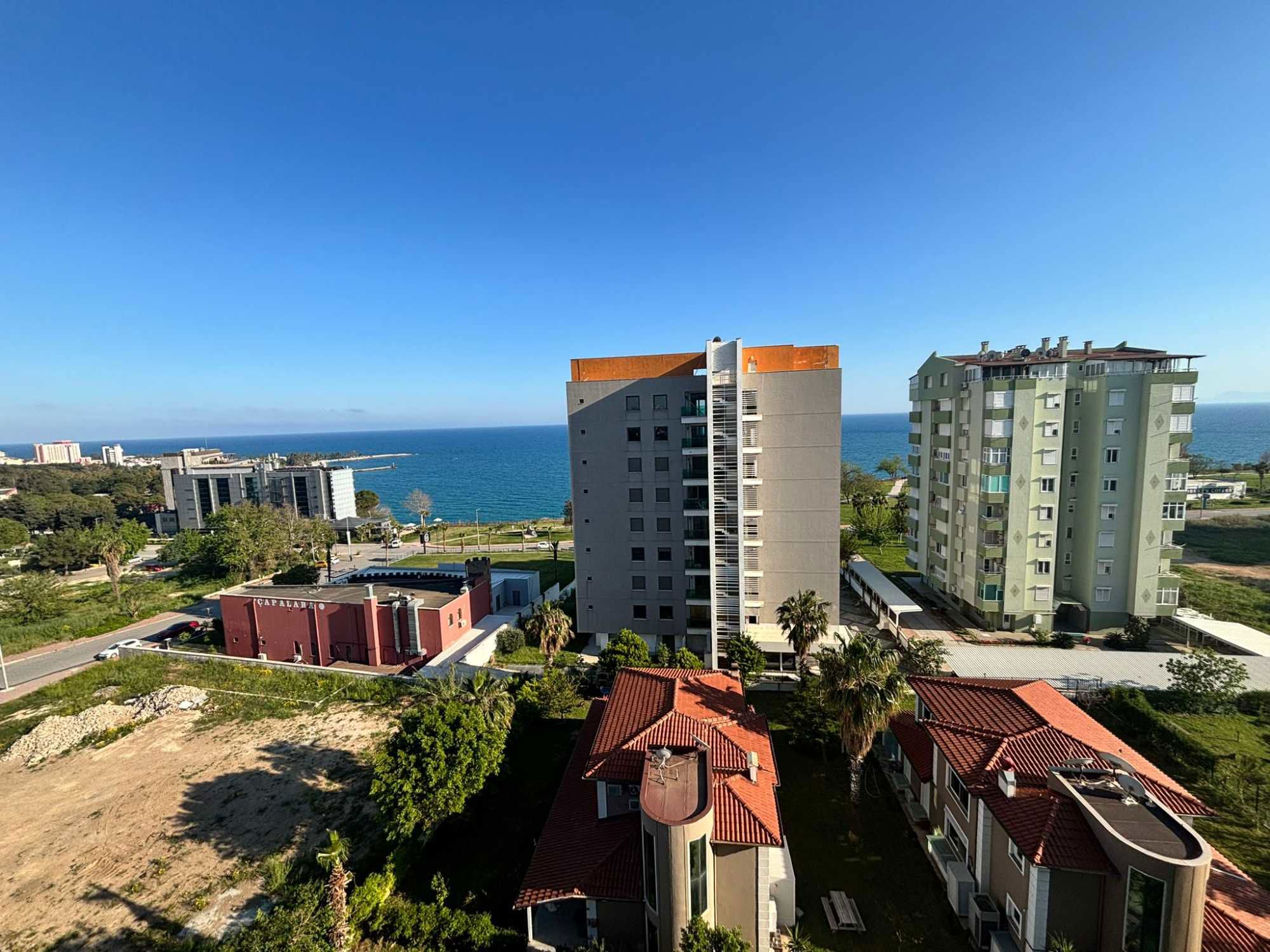 LARA GÜZELOBADA BEK SİTESİ'NDE DENİZ MANZARALI SATILIK 3+1 DAİRE