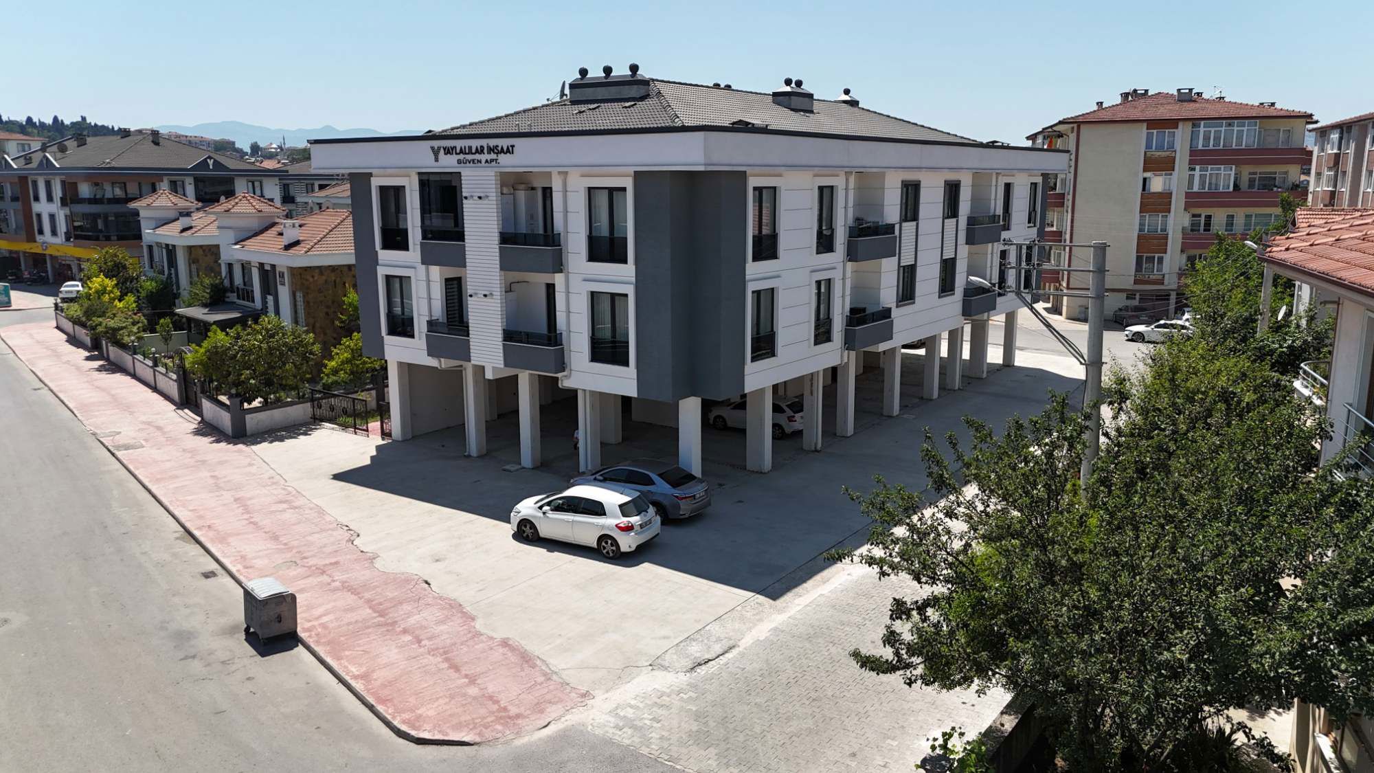 RE/MAX MAVI'DEN ERENLER BELEDIYE YAKINI 3+1 130 M² KIRALIK DAIRE