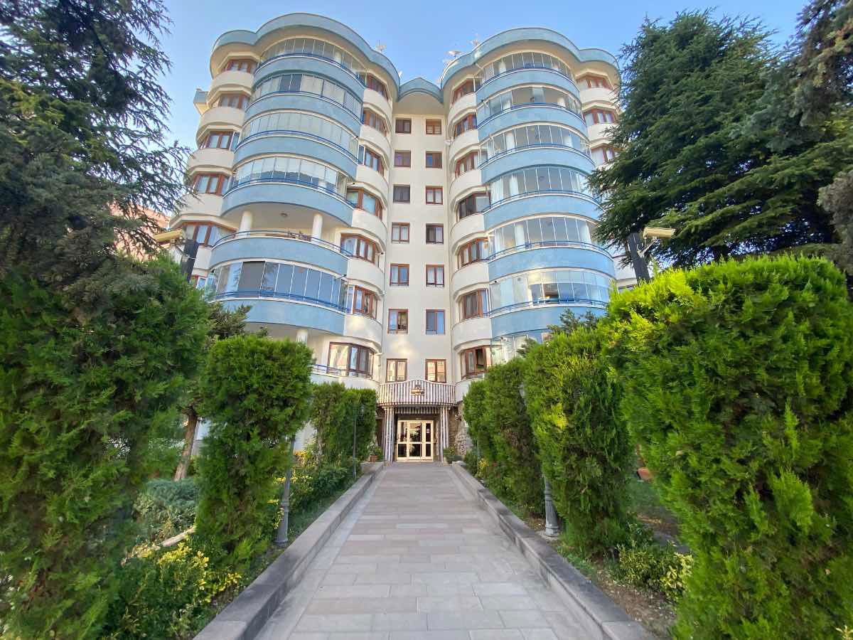 ÇUKURAMBARDA 3+1 EŞYALI KIRALIK DAIRE