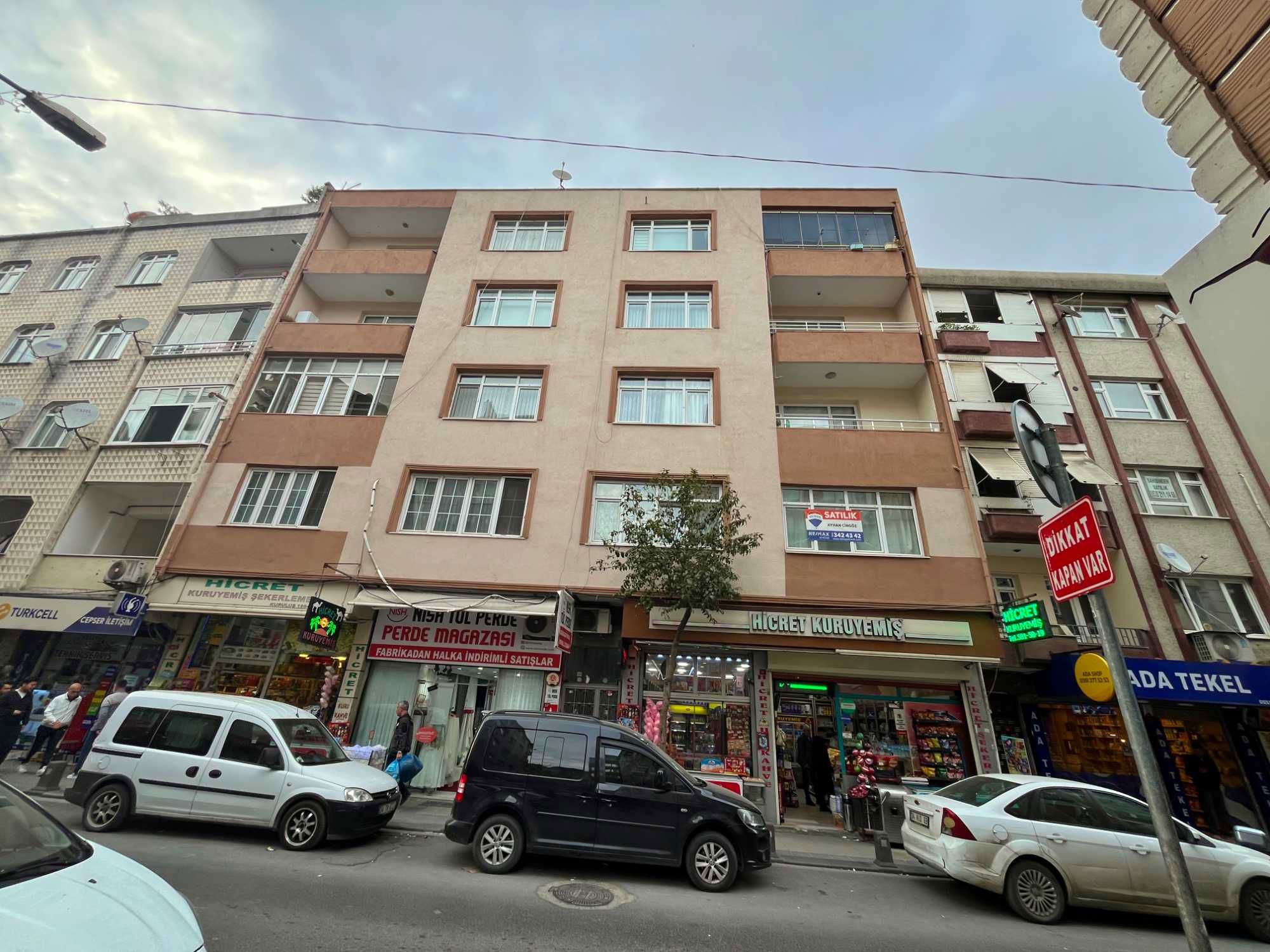 GAZİOSMANPAŞA MERKEZ’DE, LOKASYON AVANTAJLI  2+1 + EKSTRA ARA ODA SATILIK DAİRE
